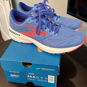 Women’s Brooks Ravenna 11 Size 10.5